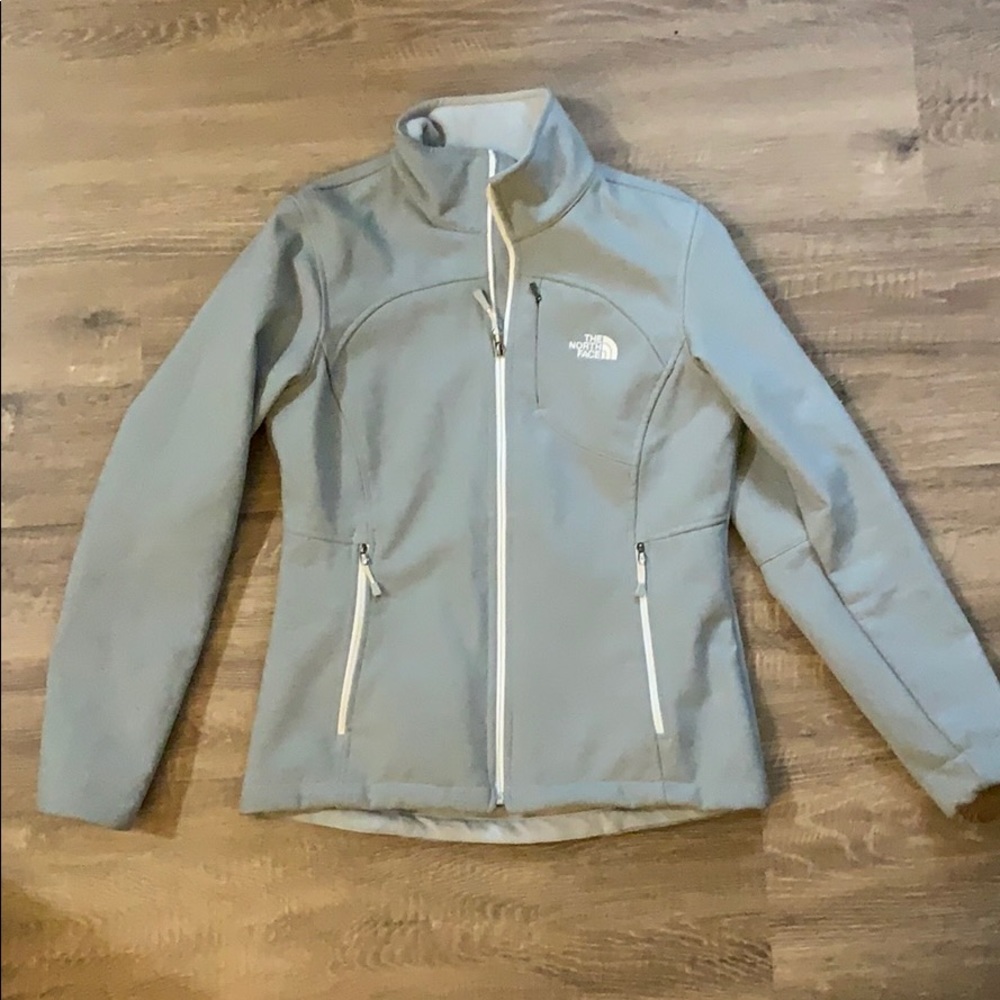 North face women’s mid weight jacket